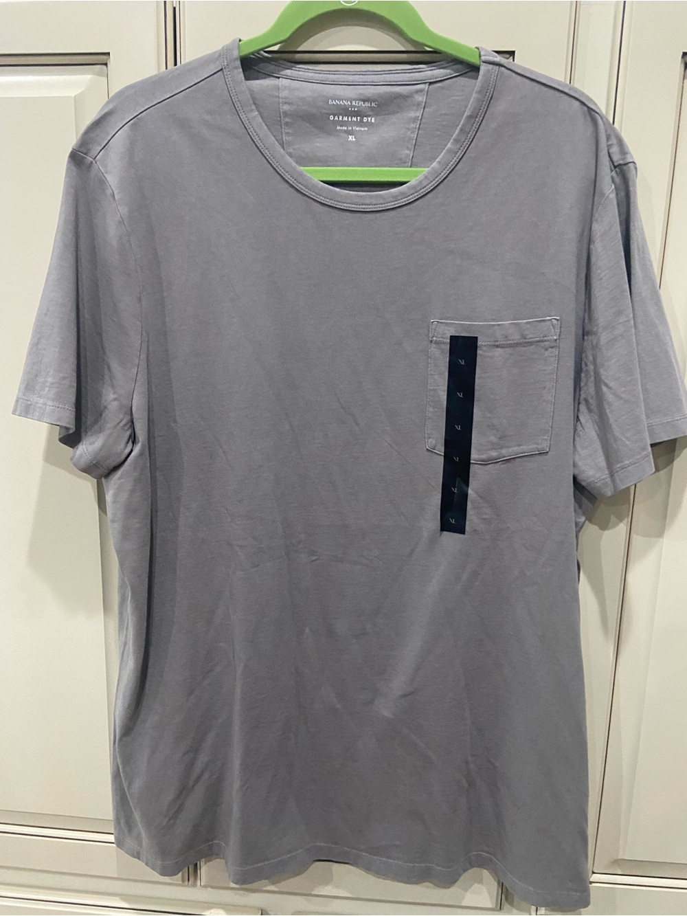 Men’s Banana Republic Garment-Dye Tee in Soft Gray NWT